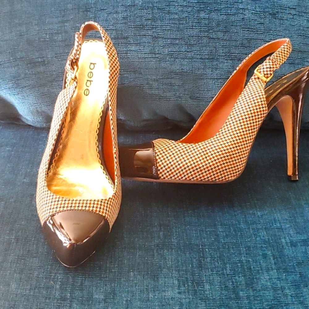 Bebe pumps